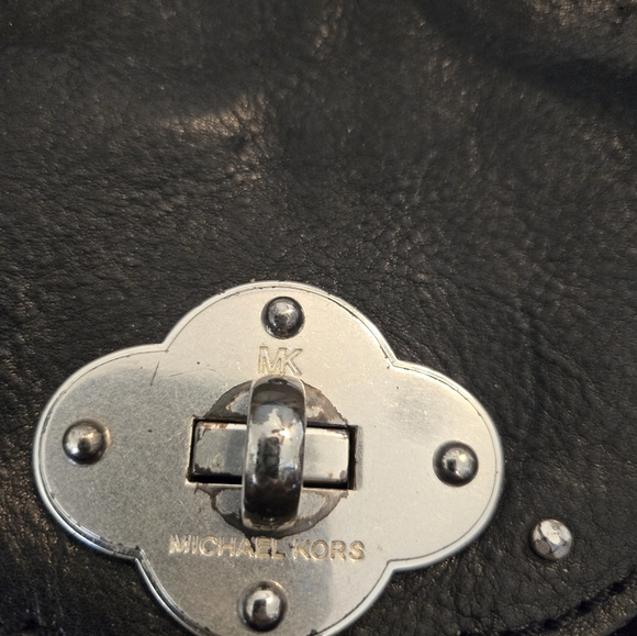 Michael Kors vintage black leather and suede turn lock big zip pocket inside - Picture 2 of 11